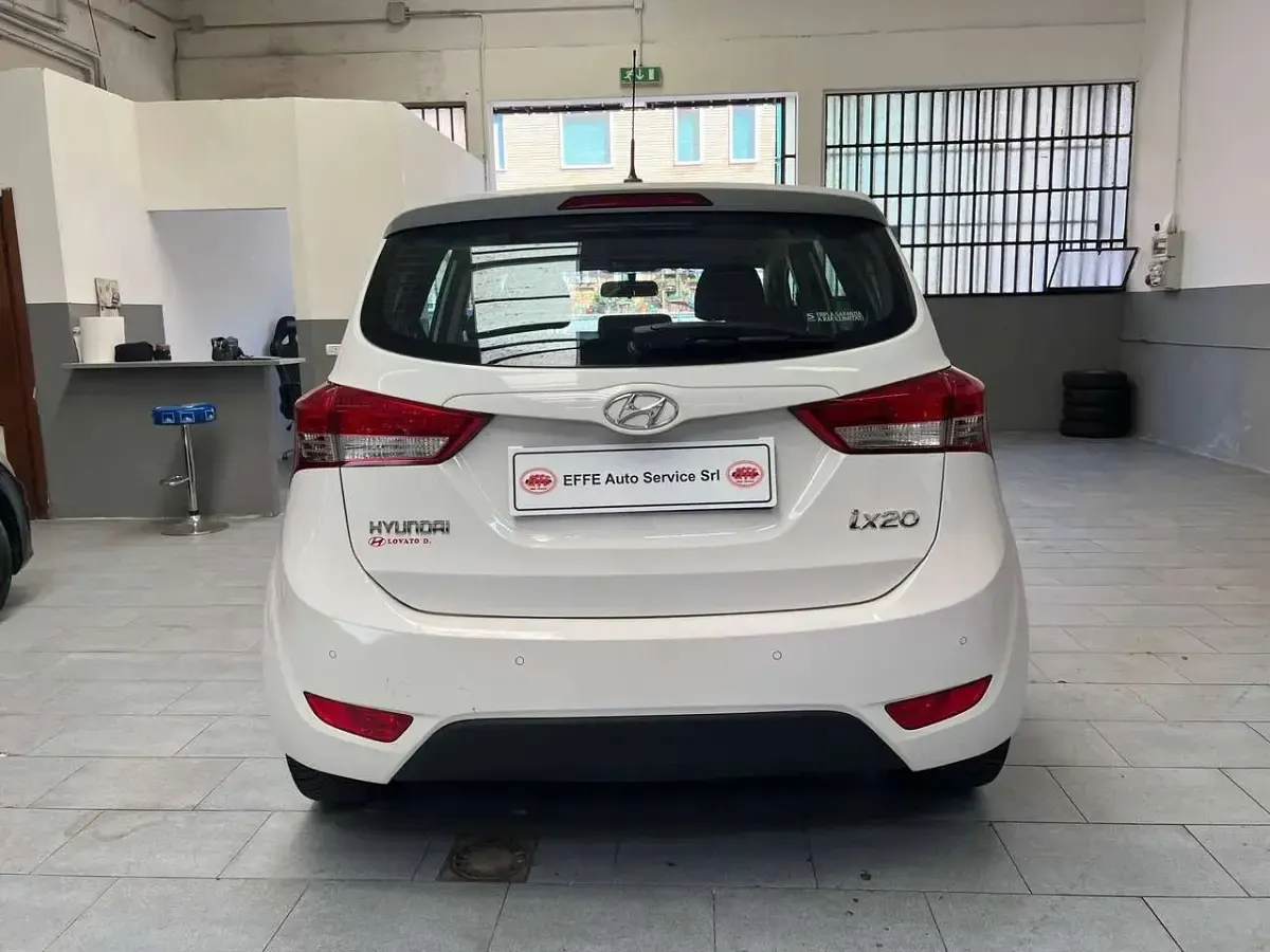Usata Hyundai ix20 Comfort 90 CV (66 kW) 2013 Bianco Utilitaria