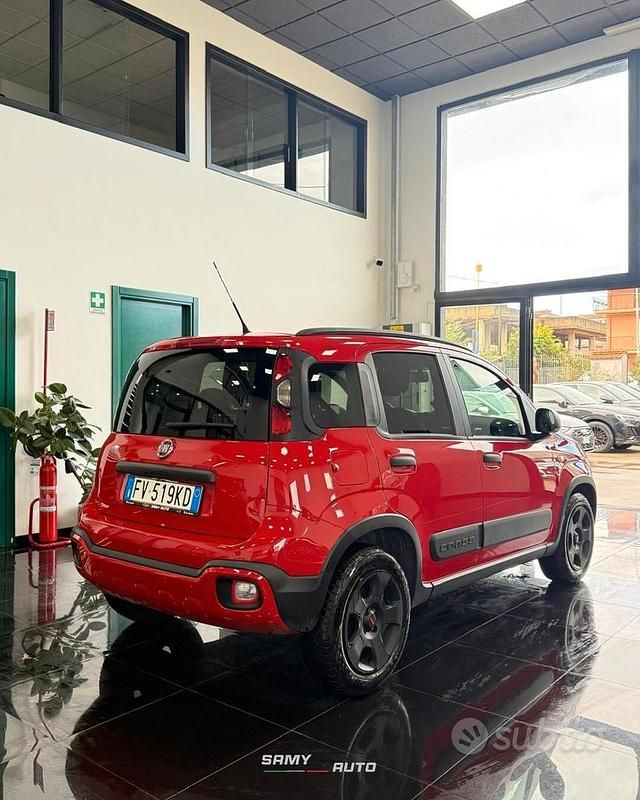 Usata Fiat Panda Cross Cross 69 CV (50 kW) 2019 Rosso Utilitaria