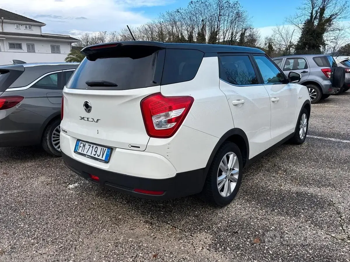 Usata SsangYong XLV 115 CV (84 kW) 2018 Bianco SUV