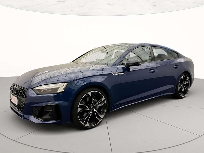 Usata Audi A5 Sportback S-Line 204 CV (150 kW) 2024 Blu ascari metallizzato Utilitaria