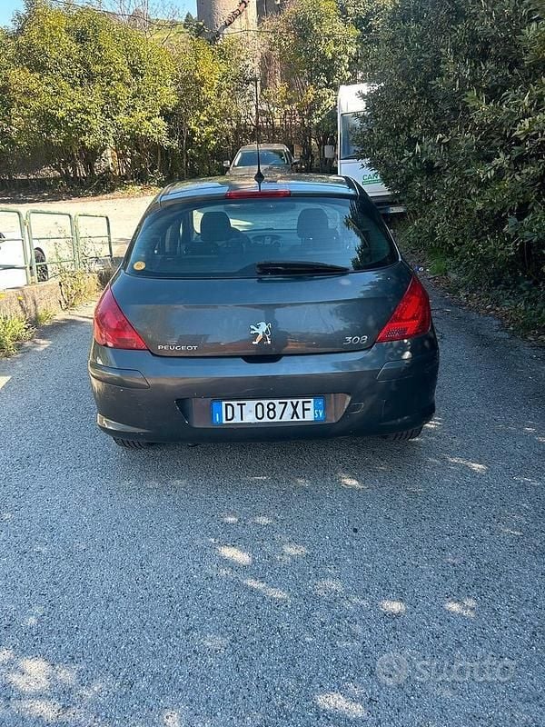 Usata Peugeot 308 110 CV (80 kW) 2009 Grigio Berlina
