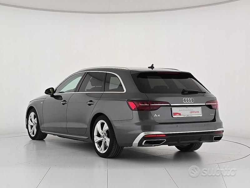 Usata Audi A4 S-Line 204 CV (150 kW) 2022 Grigio Station wagon