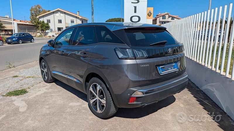 Usata Peugeot 3008 Allure 130 CV (95 kW) 2022 Grigio SUV