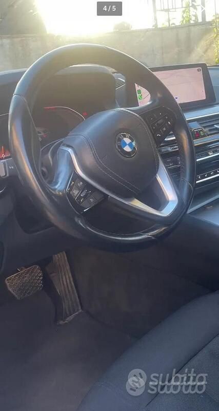Usata BMW 520 Efficient Dynamics 190 CV (139 kW) 2019 Grigio Station wagon