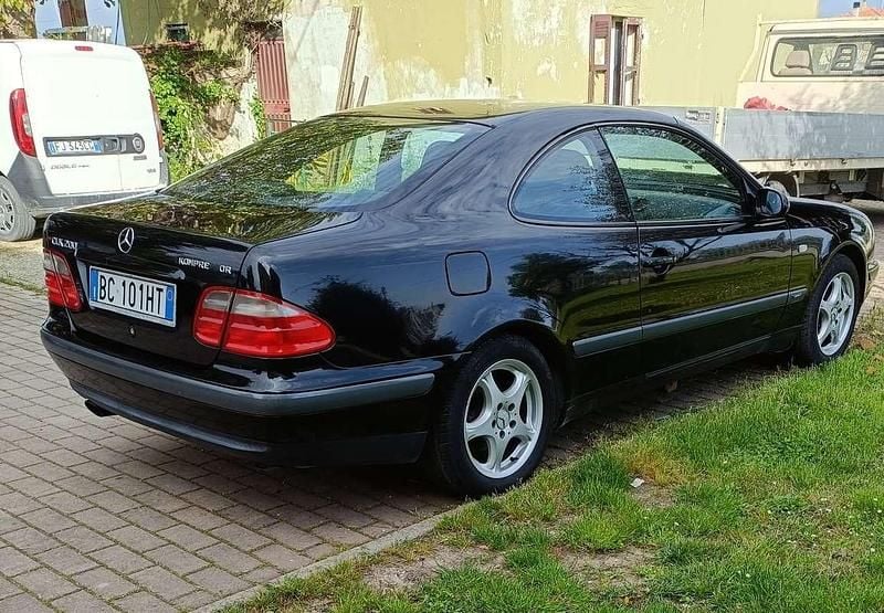 Usata Mercedes CLK200 136 CV (100 kW) 1998 Nero Coupé