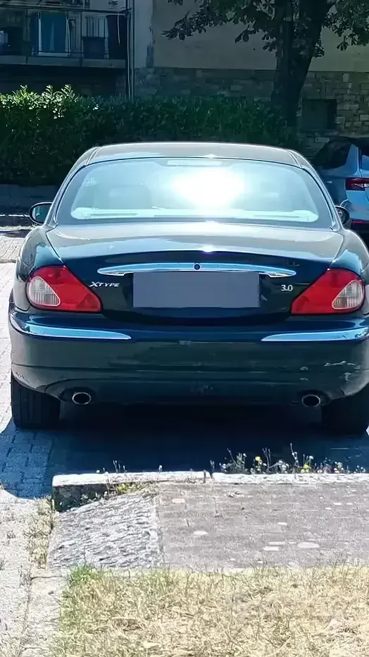 Usata Jaguar X-type 230 CV (169 kW) 2001 Verde Berlina