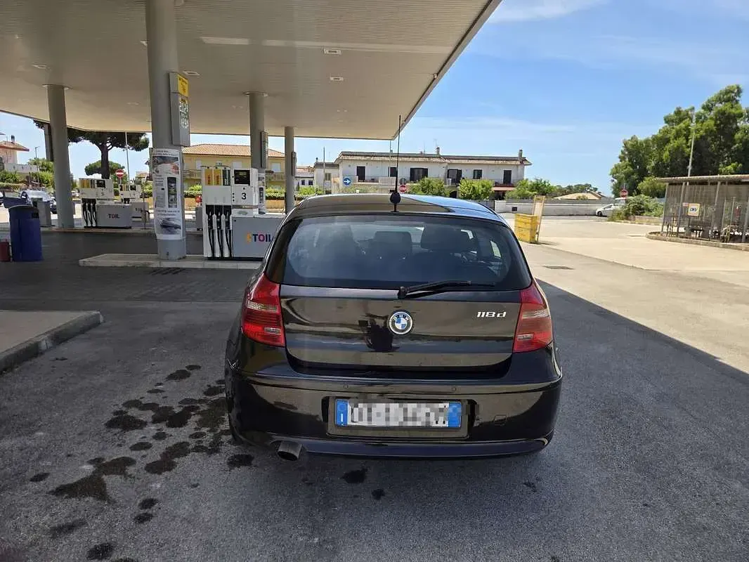 Usata BMW 118 143 CV (105 kW) 2008 Nero Utilitaria