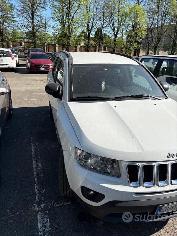 Usata Jeep Compass 163 CV (119 kW) 2011 Bianco SUV