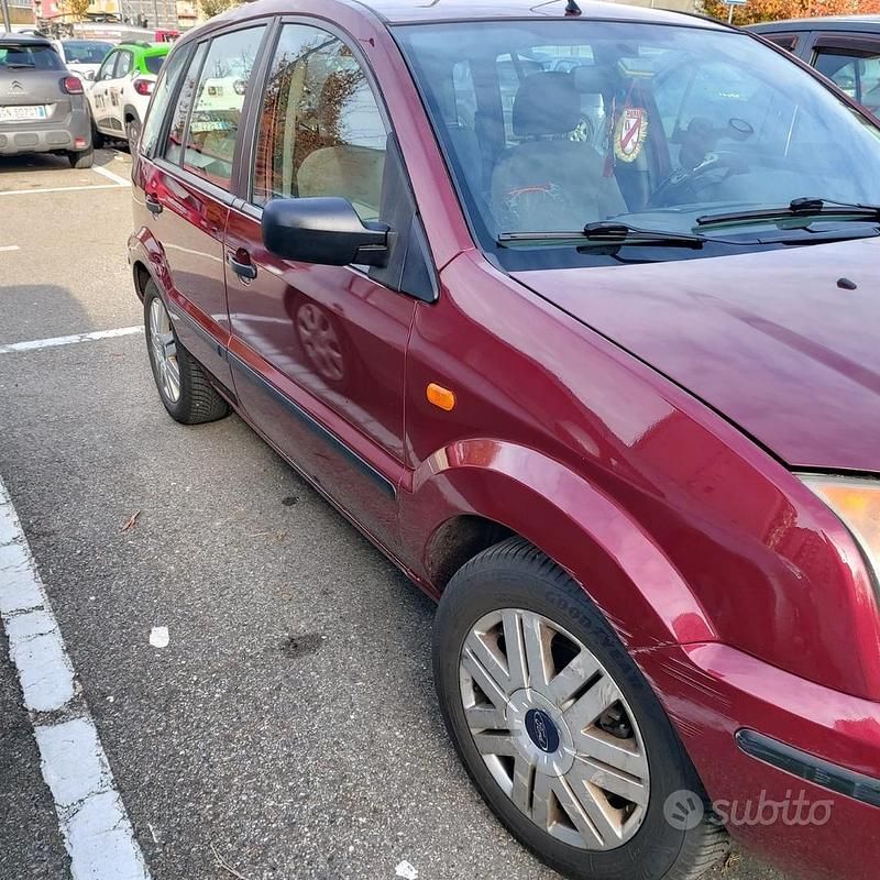Usata Ford Fusion 101 CV (74 kW) 2003 Berlina