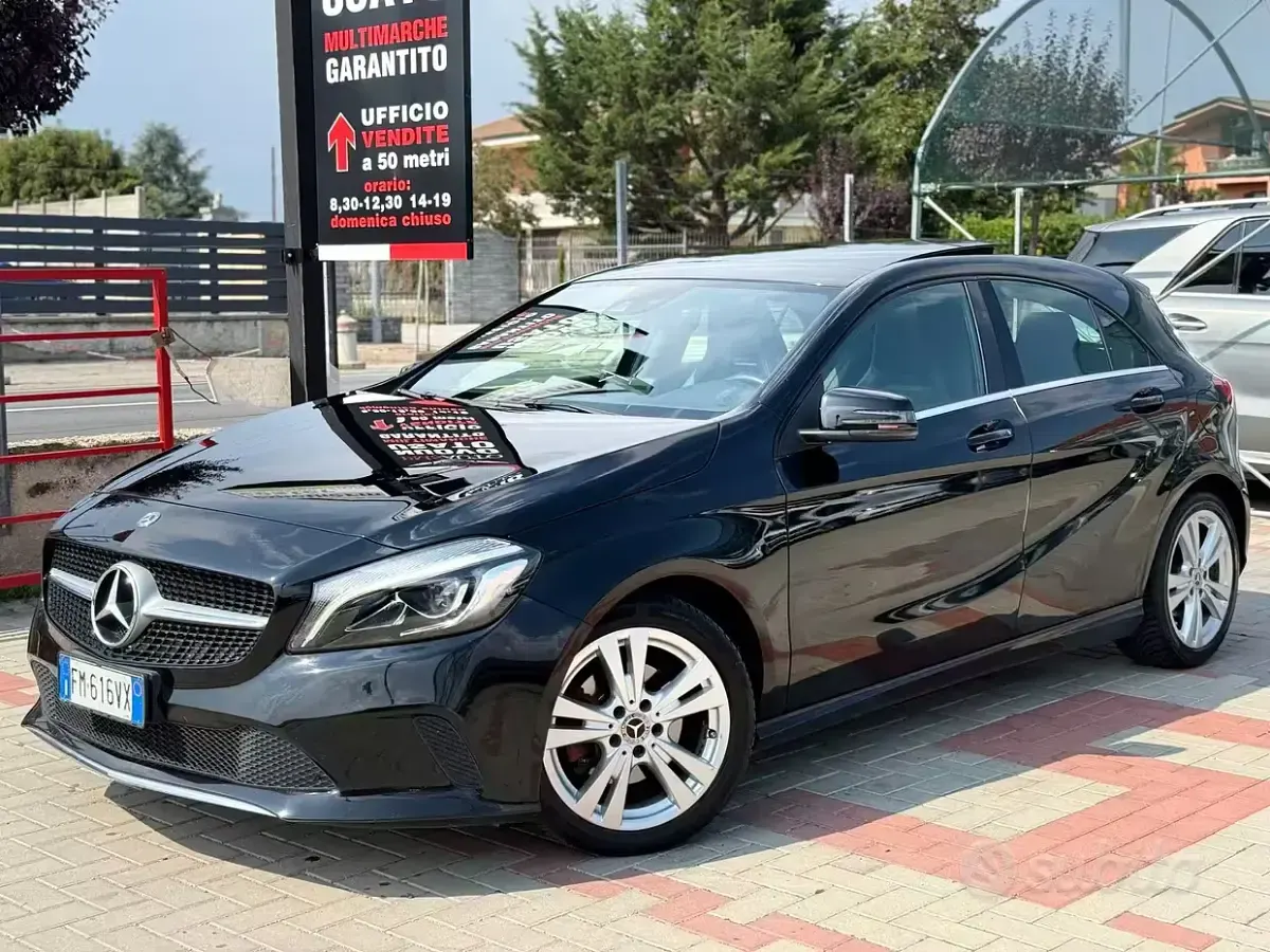 Usata Mercedes A200 136 CV (100 kW) 2018 Nero Berlina