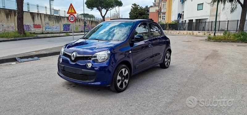 Usata Renault Twingo LIMITED 69 CV (50 kW) 2018 Viola Utilitaria