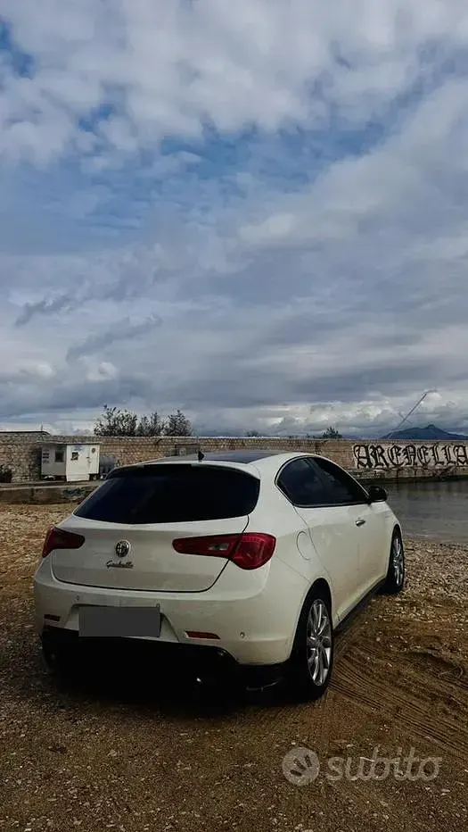 Usata Alfa Romeo Giulietta 170 CV (125 kW) 2018 Bianco Utilitaria
