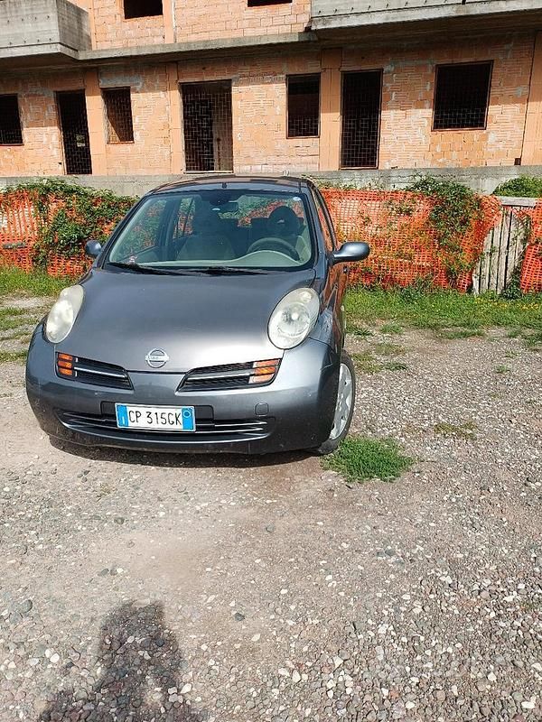 Usata Nissan Micra 82 CV (60 kW) 2004 Grigio Utilitaria