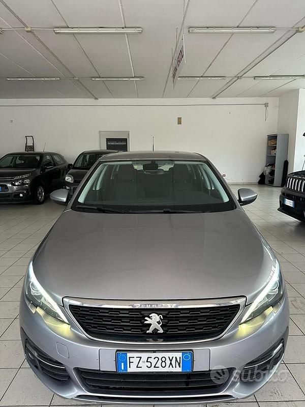 Usata Peugeot 308 SW S 130 CV (95 kW) 2019 Argento Station wagon