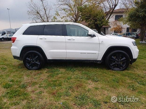 Usata Jeep Grand Cherokee Overland 241 CV (177 kW) 2013 Bianco SUV