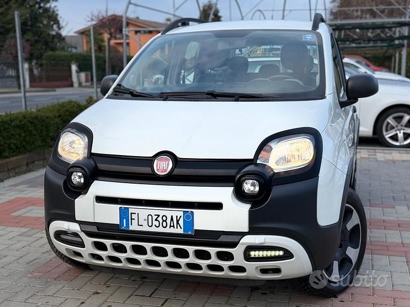 Usata Fiat Panda Cross Cross 69 CV (50 kW) 2017 Bianco Utilitaria