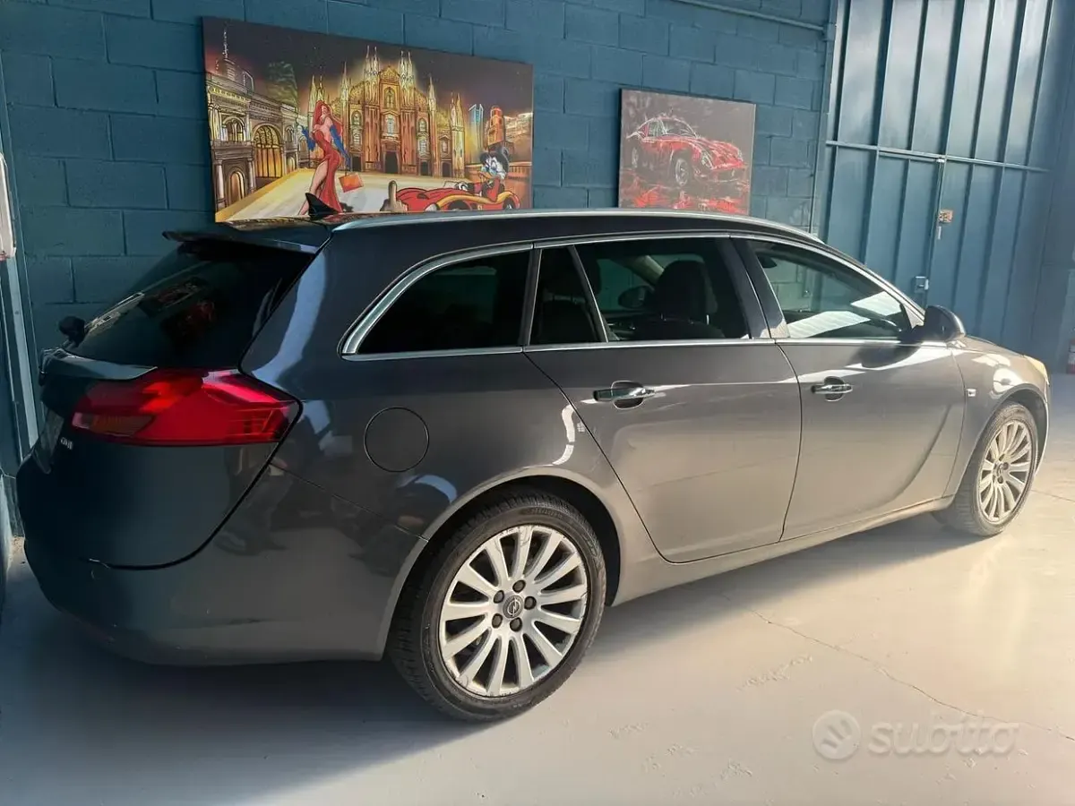 Usata Opel Insignia 160 CV (117 kW) 2011 Grigio Station wagon