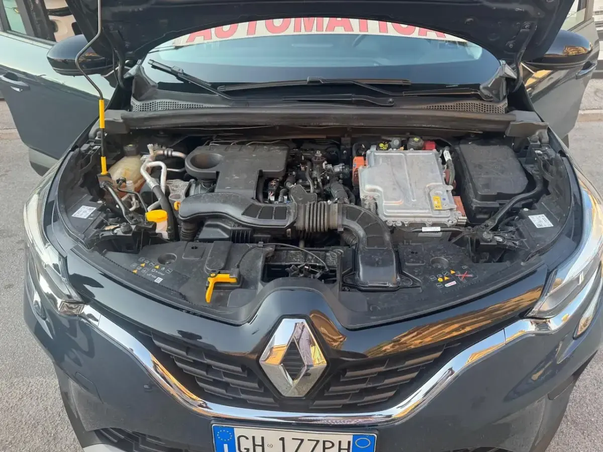 Usata Renault Captur Initiale Paris 140 CV (102 kW) 2021 Blu SUV