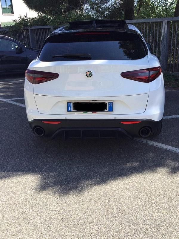 Usata Alfa Romeo Stelvio Executive 210 CV (154 kW) 2017 Bianco SUV