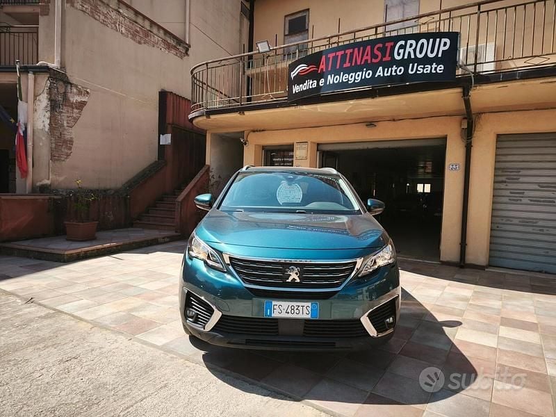 Blu Usata 2018 Peugeot 5008 Business-Line Monovolume | 15.400 € (Buon prezzo) - Immagine 1/4