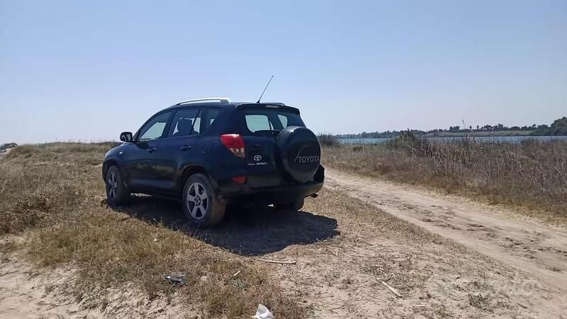 Usata Toyota RAV4 136 CV (100 kW) 2009 Nero SUV
