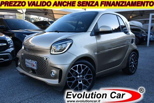 Usata Smart ForTwo Electric Drive 41 kW (56 CV) 2021 Oro metallizzato Utilitaria