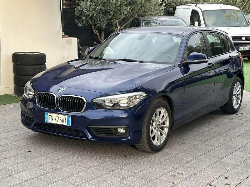 Usata BMW 120 Efficient Dynamics 190 CV (139 kW) 2019 Mediterranean blue Utilitaria