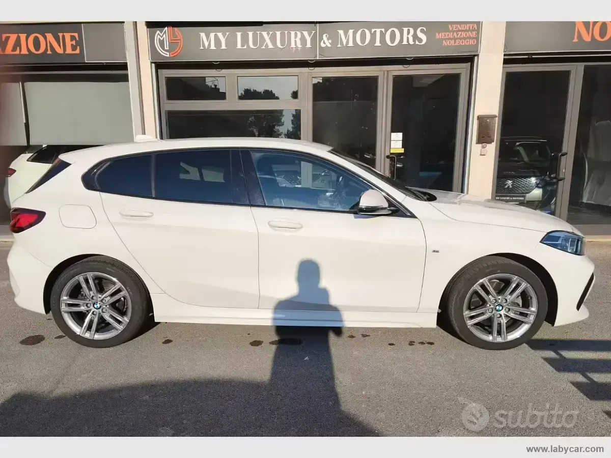 Usata BMW 116 M Sport 116 CV (85 kW) 2022 Bianco Utilitaria