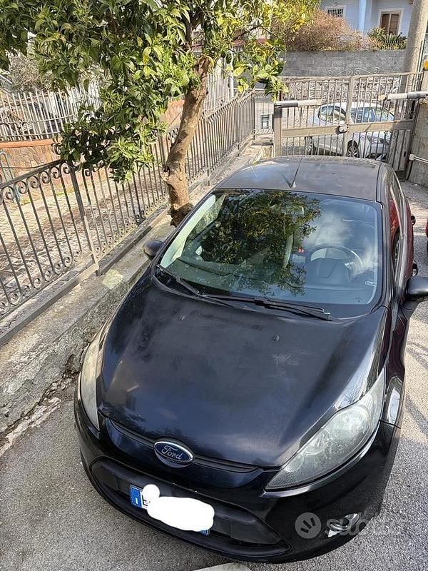Usata Ford Fiesta 70 CV (51 kW) 2011 Nero Utilitaria