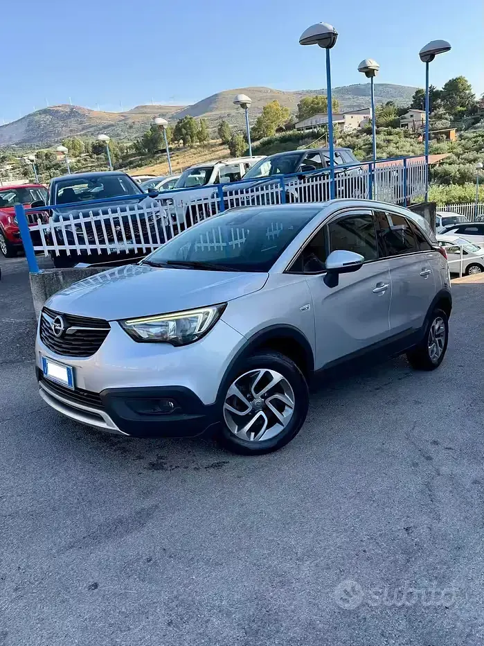 Usata Opel Crossland X 102 CV (75 kW) 2018 Viola SUV