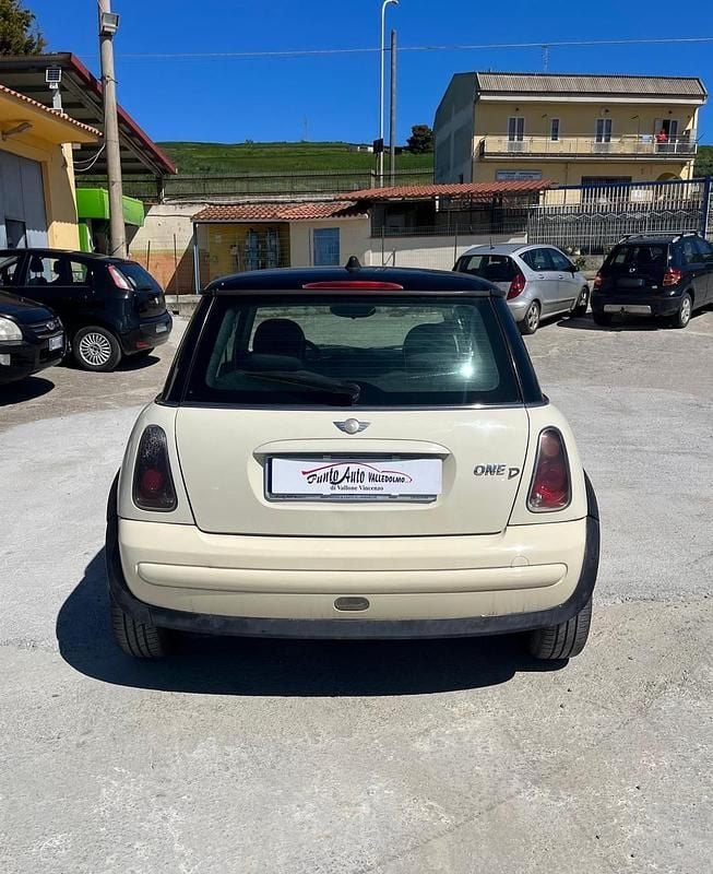 Usata Mini One D 90 CV (66 kW) 2006 Bianco Utilitaria