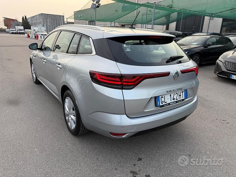 Usata Renault Mégane GrandTour Equilibre 116 CV (85 kW) 2022 Grigio Station wagon