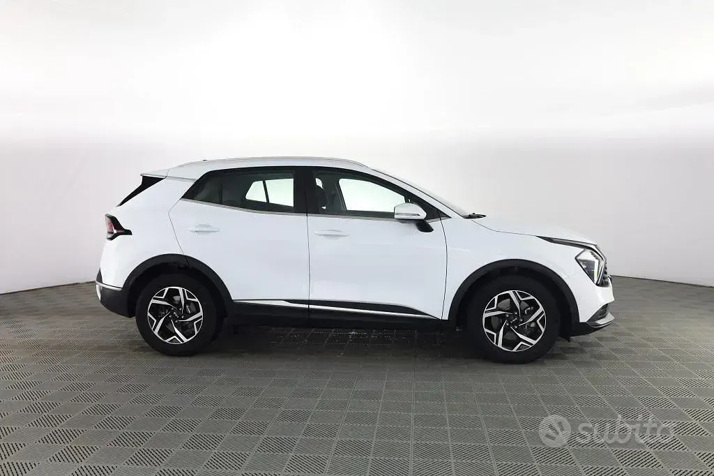 Usata Kia Sportage 136 CV (100 kW) 2023 Bianco SUV