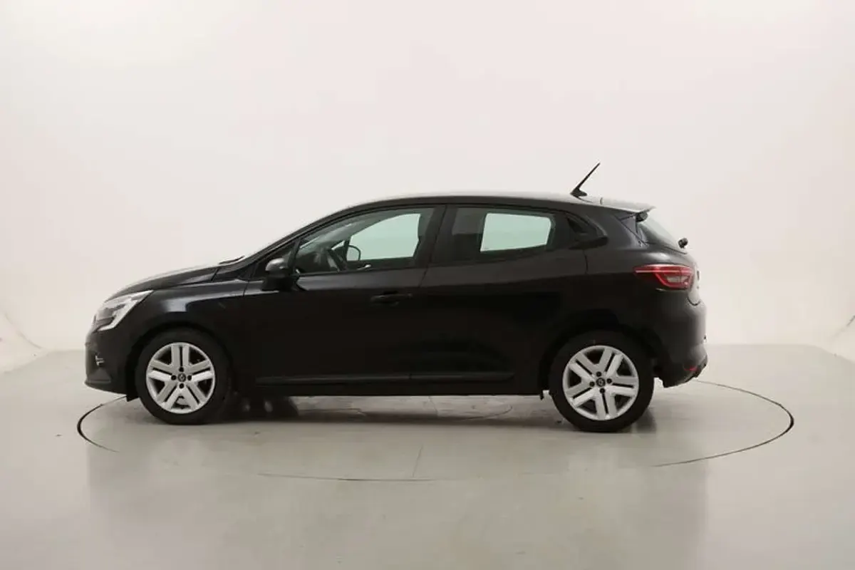 Usata Renault Clio Business 101 CV (74 kW) 2022 Nero Utilitaria