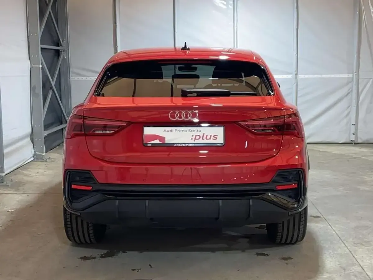 Usata Audi Q3 Sportback S-Line 150 CV (110 kW) 2025 Rosso progressivo metallizzato SUV