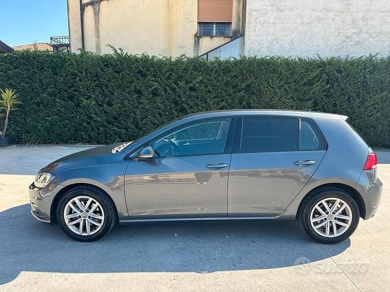 Usata VW Golf VII Business 156 CV (114 kW) 2019 Grigio Berlina