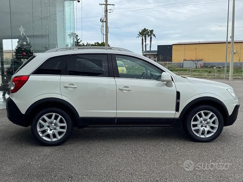 Usata Opel Antara Cosmo 150 CV (110 kW) 2011 Bianco SUV