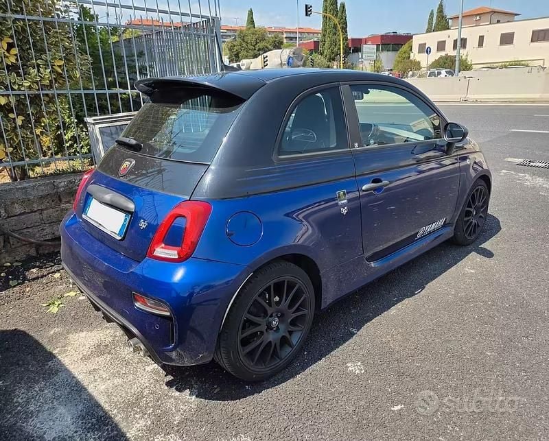 Usata Abarth 595 165 CV (121 kW) 2021 Blu Utilitaria