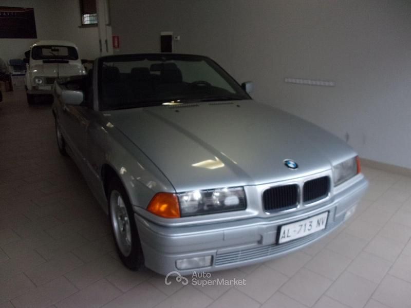 Usata BMW 318 Cabriolet 116 CV (85 kW) 1996 Argento Cabrio