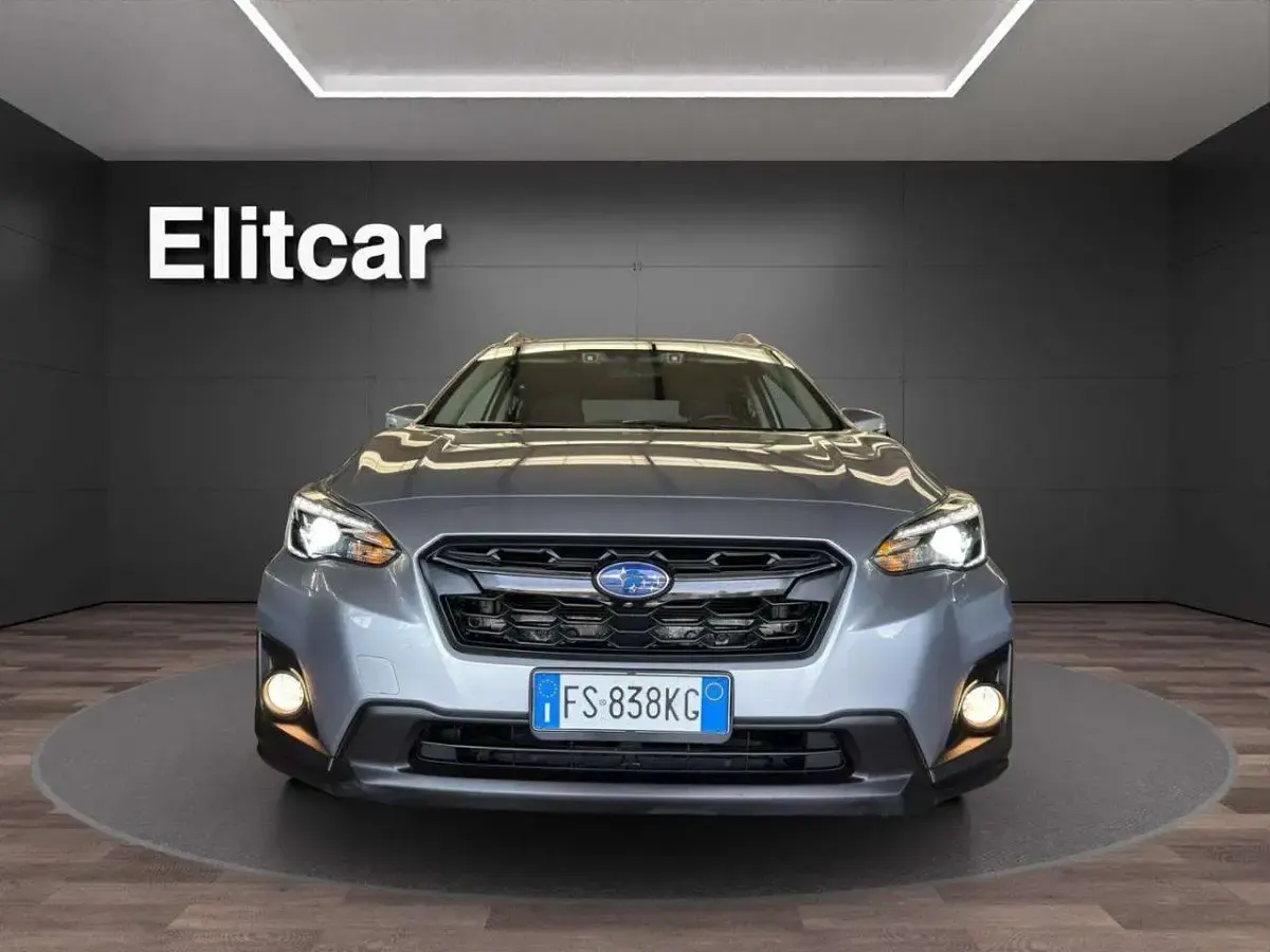 Usata Subaru XV Style 114 CV (83 kW) 2018 Argento SUV
