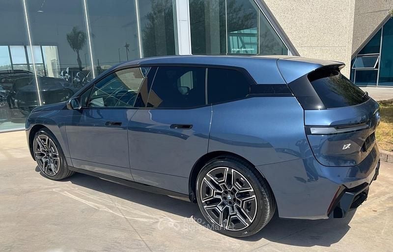 Nuova BMW iX M Sport 135 kW (184 CV) 2026 Blu SUV