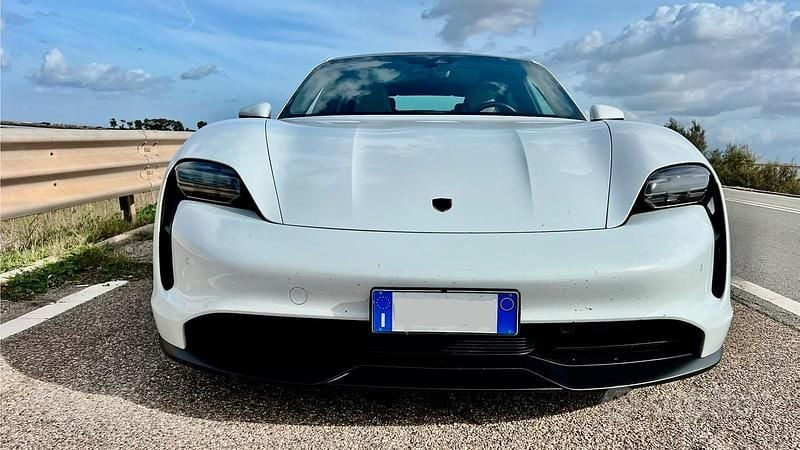 Usata 2022 Porsche Taycan Tre volumi | 65.000 € (Super prezzo) - Immagine 1/4