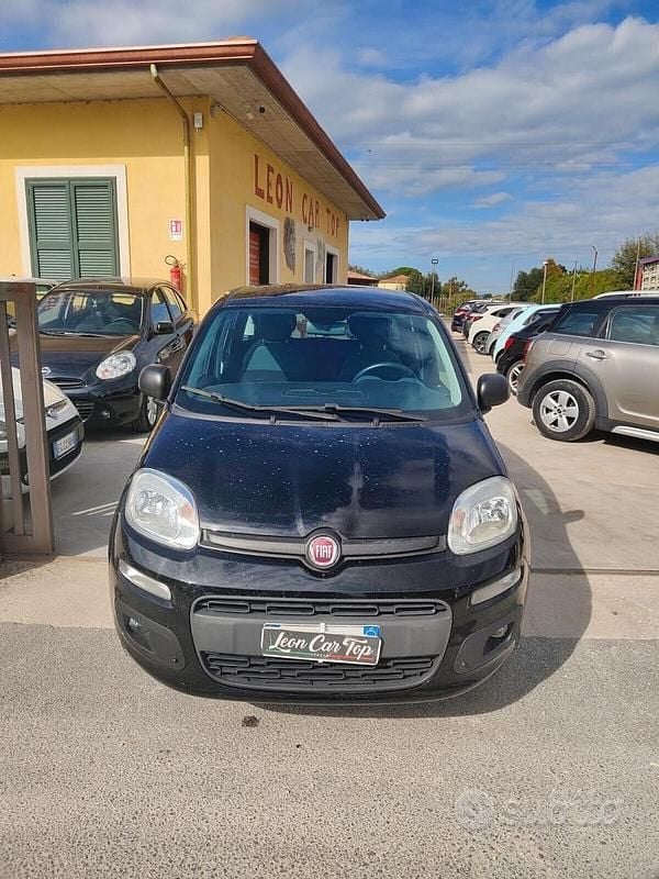Nero Usata 2019 Fiat Panda Lounge Tre volumi | 6899 € (Ottimo prezzo) - Immagine 1/4
