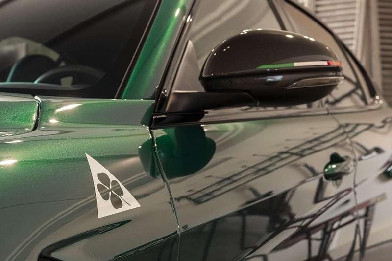 Usata Alfa Romeo Giulia 540 CV (397 kW) 2021 Verde montreal Berlina
