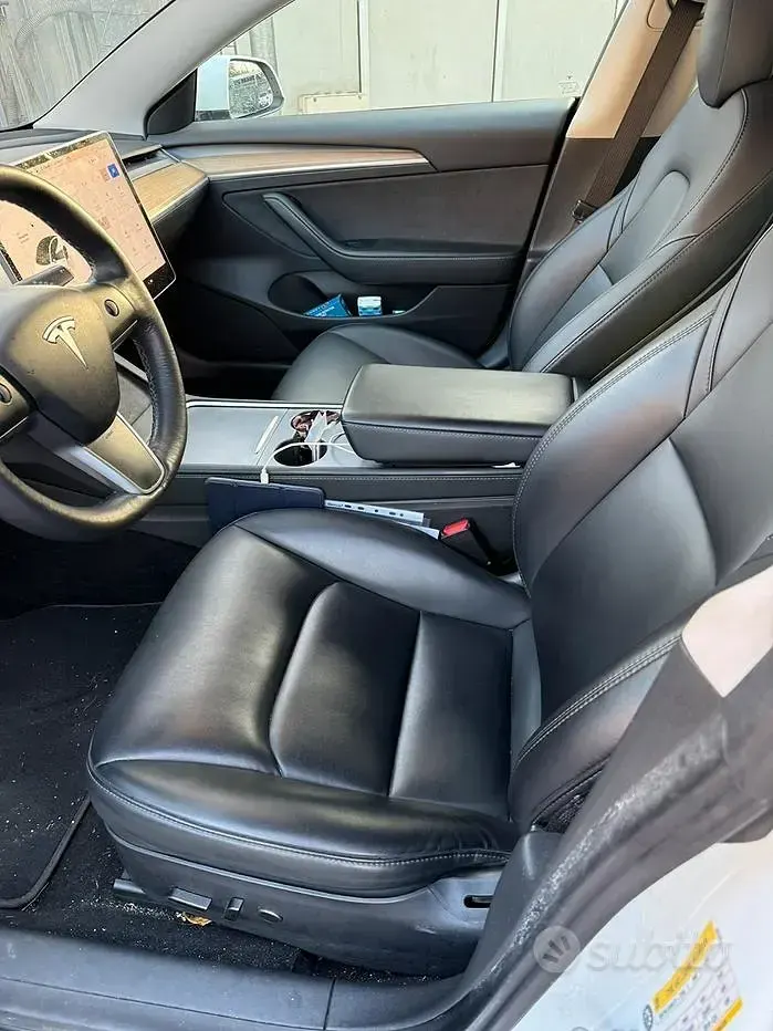 Usata Tesla Model 3 152 kW (208 CV) 2022 Bianco Berlina
