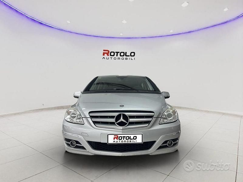 Usata Mercedes 180 Premium 2010 Berlina