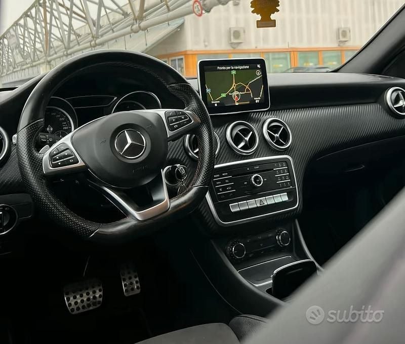 Usata Mercedes A180 Edition 109 CV (80 kW) 2016 Grigio Berlina