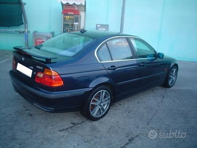 Usata BMW 320 150 CV (110 kW) 1998 Blu Berlina