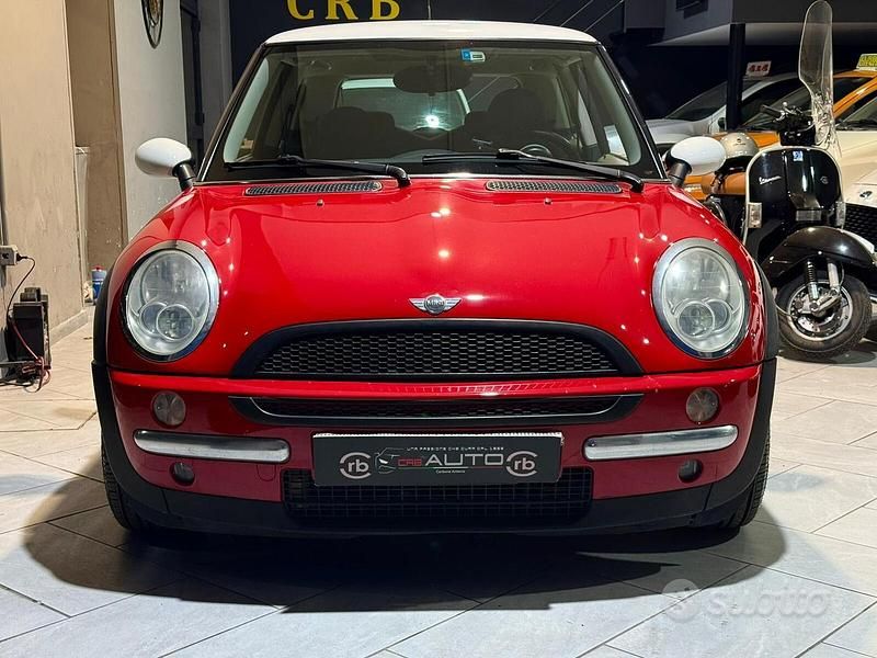 Usata Mini One D 88 CV (64 kW) 2006 Rosso Utilitaria