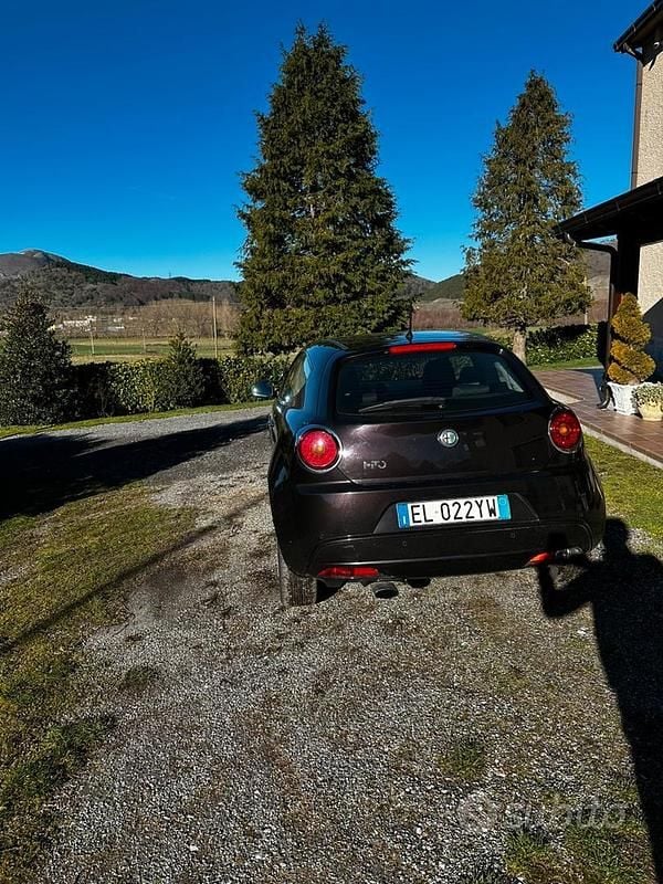 Usata Alfa Romeo MiTo Distinctive 95 CV (69 kW) 2012 Nero Utilitaria